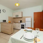 Petar 公寓